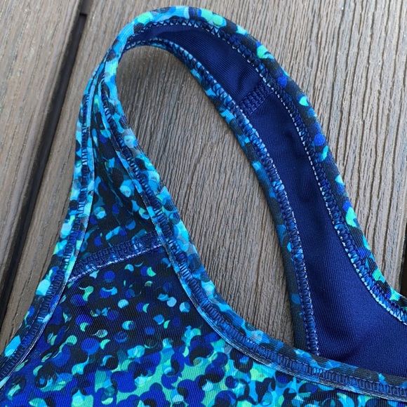 Nike dri fit bra in XS - Picture 7 of 9